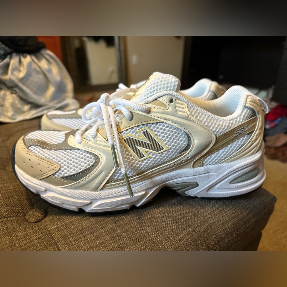 Brand new vintage style new balance